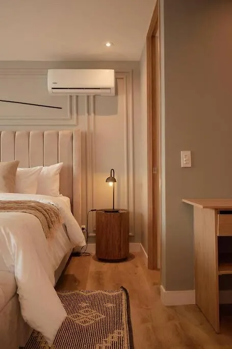 Go Living Suites: Your Medellin Retreat 0*,  Kolombiya