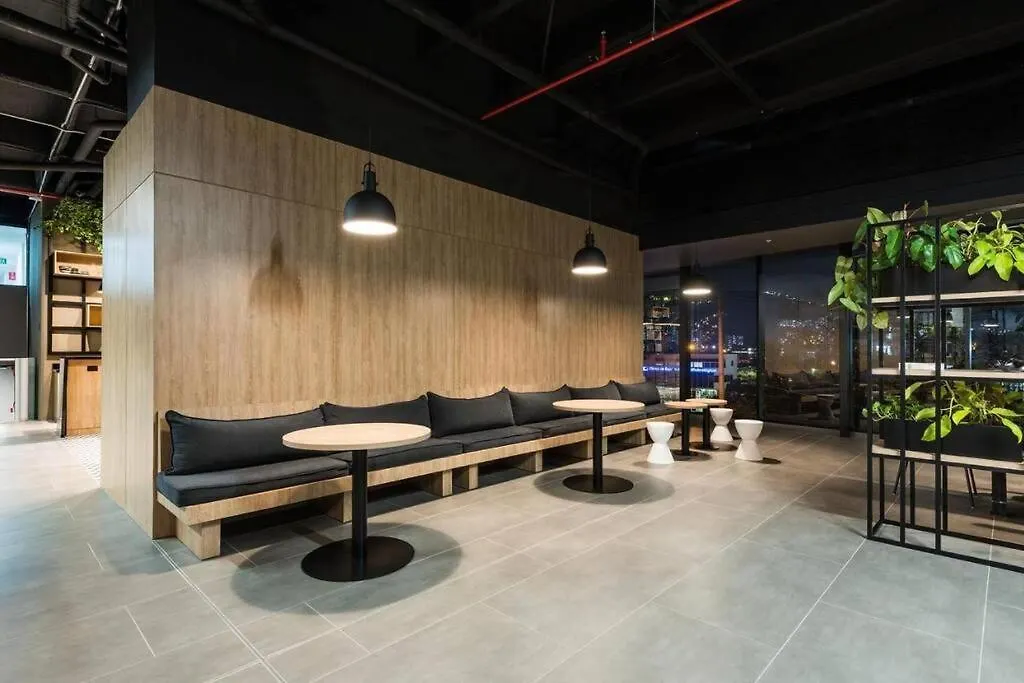 아파트 Go Living Suites: Your Medellin Retreat